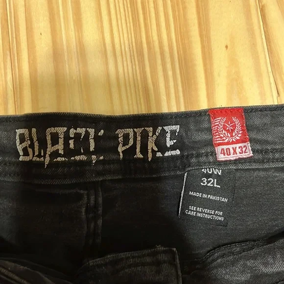 Black Pike Jeans   Size 40x32 - Picture 7 of 7